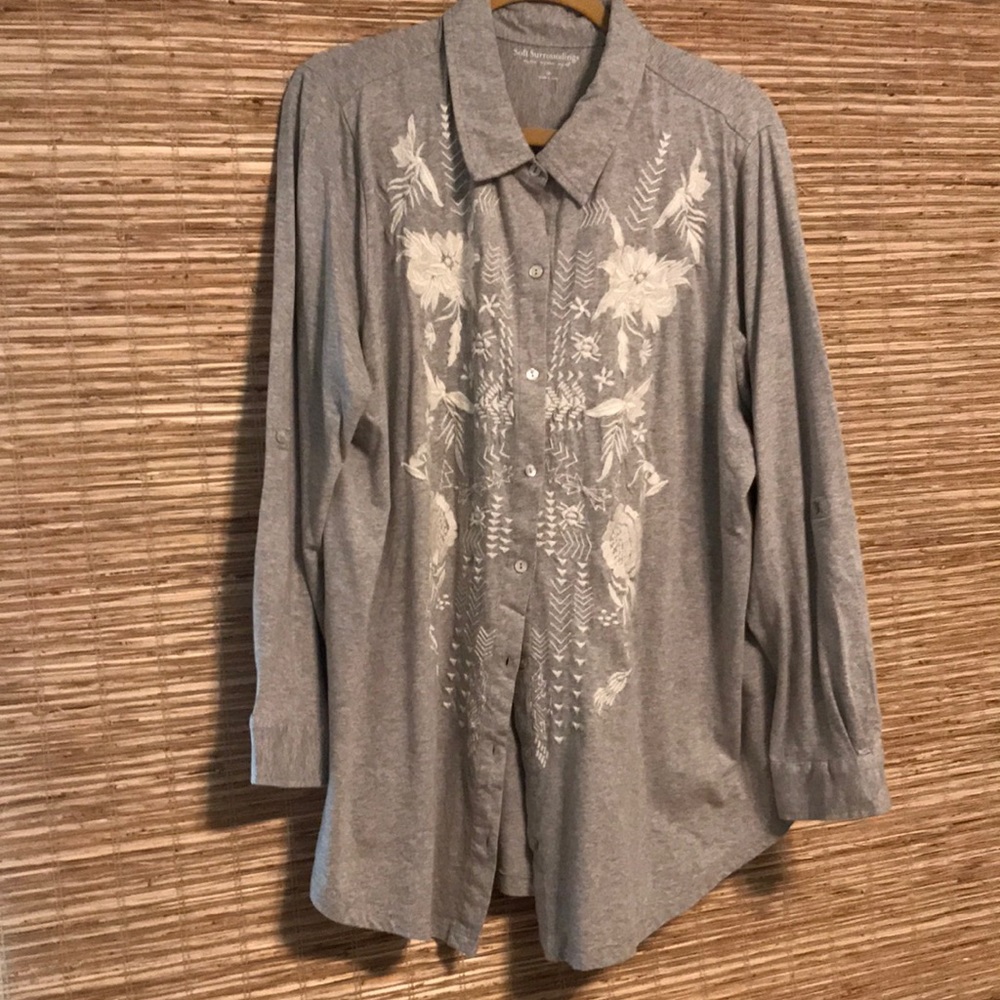 Long sleeve gray embroidered shirt